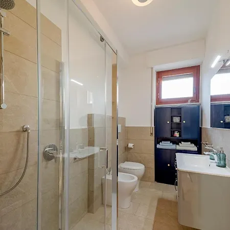 Guesthost - Portosole Attic - With Terrace And Private Parking
