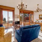 公寓 Guesthost - Portosole Attic - With Terrace And Private Parking *