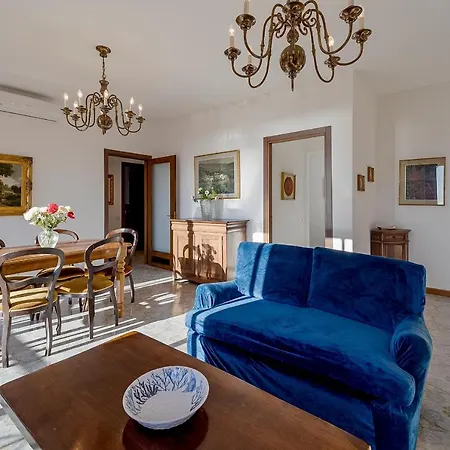 Guesthost - Portosole Attic - With Terrace And Private Parking