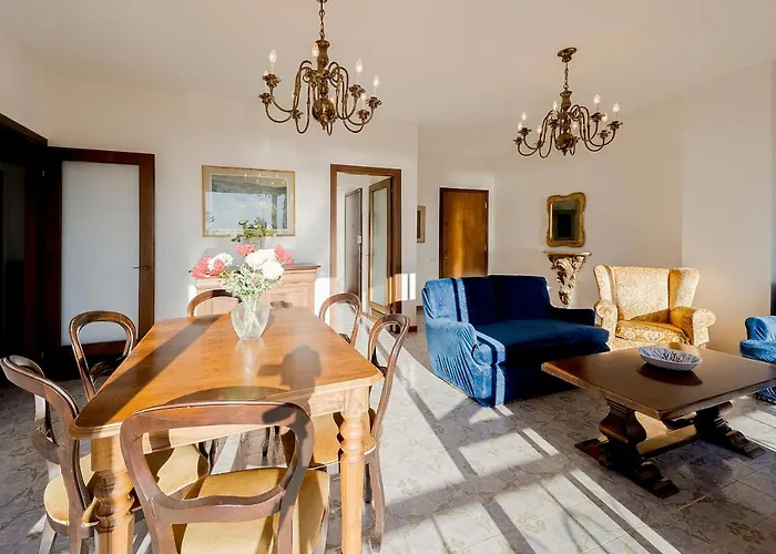 Apartamento Guesthost - Portosole Attic - With Terrace And Private Parking San Remo