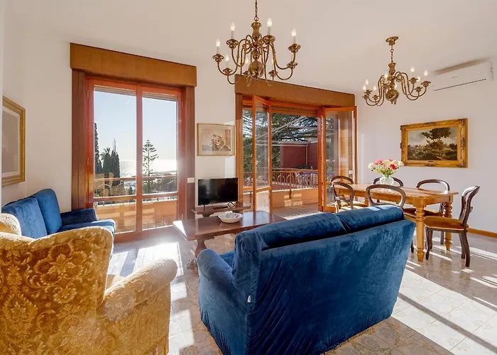 Apartamento Guesthost - Portosole Attic - With Terrace And Private Parking *